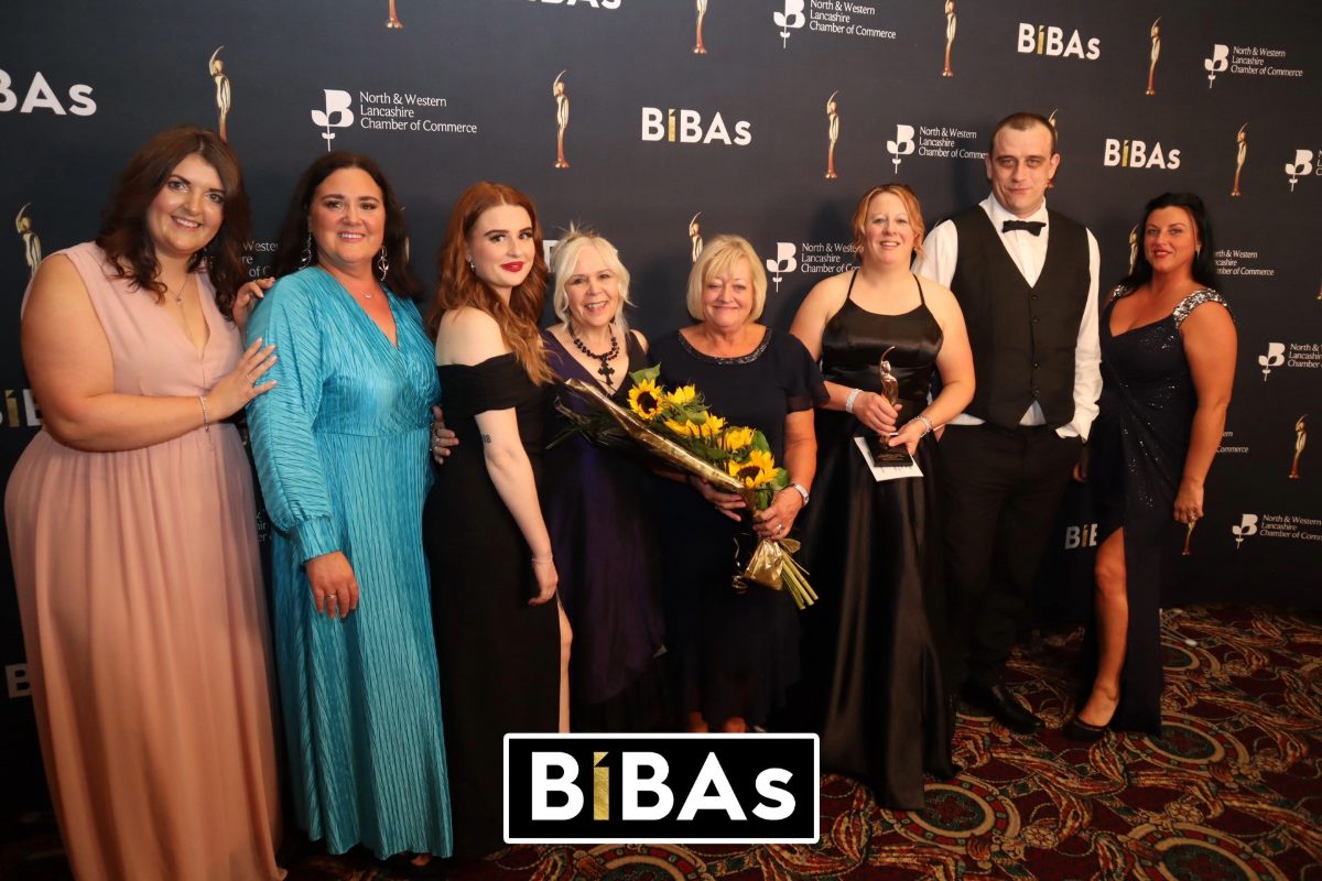 Clifton Homecare Winners BIBAs Employer of the Year With Trophy